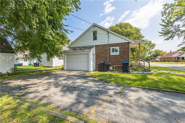 226 Crestwood Boulevard, Gates, NY 14624
