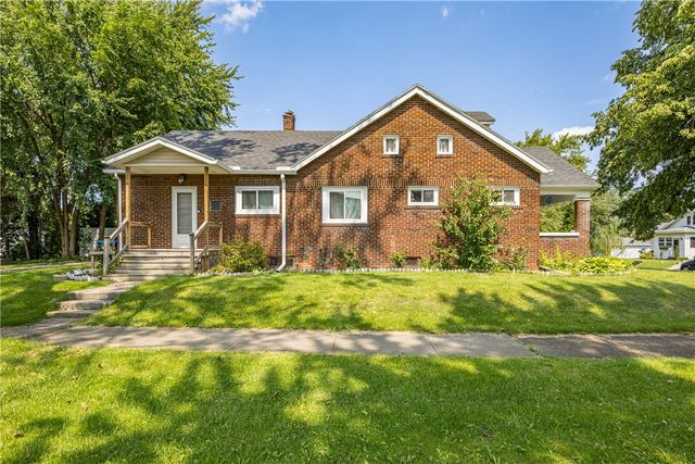 226 Crestwood Boulevard, Gates, NY 14624