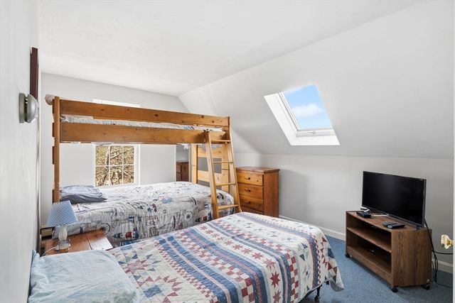 5 Peregrine Ln, Yarmouth, MA 02664