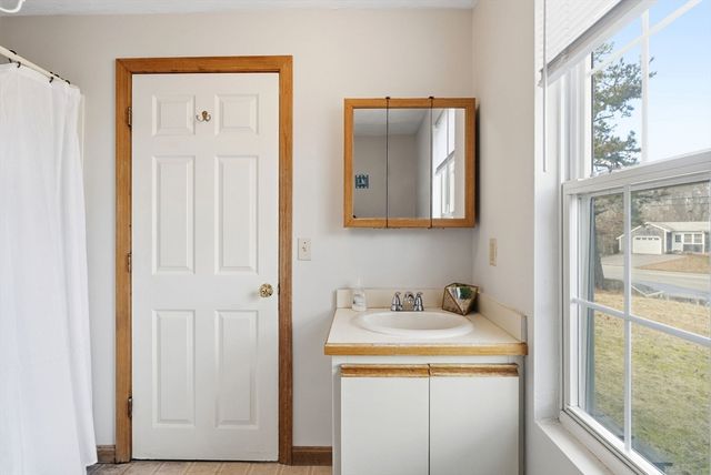 5 Peregrine Ln, Yarmouth, MA 02664