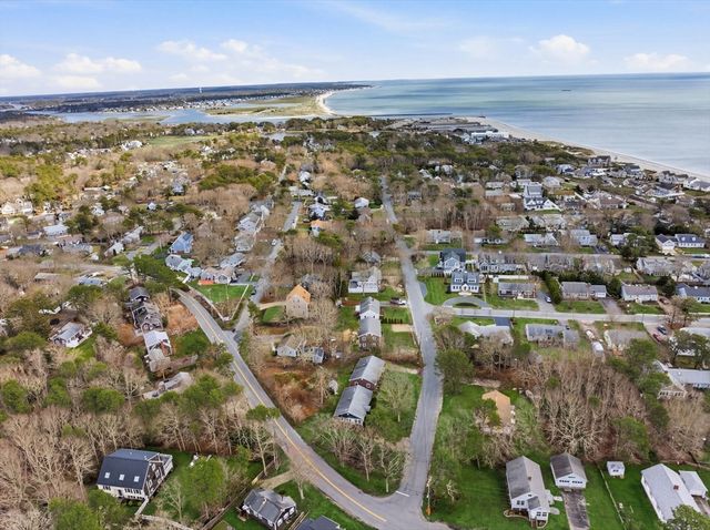 5 Peregrine Ln, Yarmouth, MA 02664