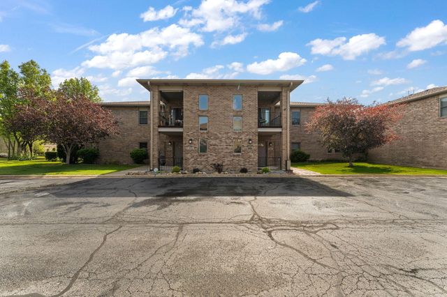 1376 Parke Drive, Crown Point, IN 46307