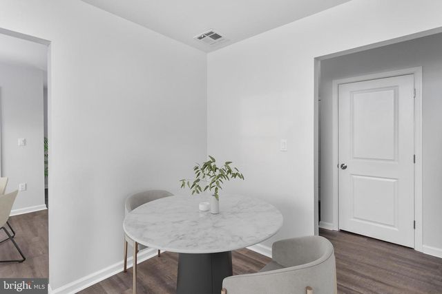 20--7 FLORENCE TOLLGATE, Florence, NJ 08518