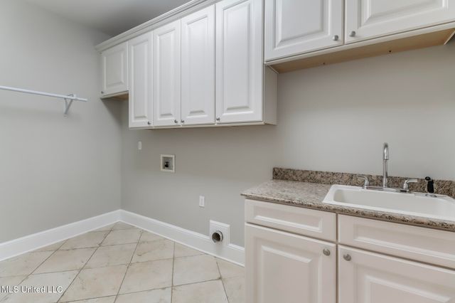 416 N Caribe Place, Gulfport, MS 39507