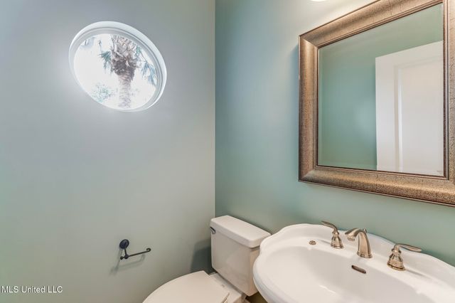 416 N Caribe Place, Gulfport, MS 39507