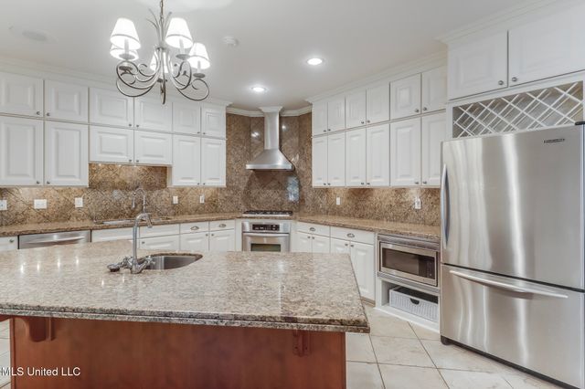 416 N Caribe Place, Gulfport, MS 39507