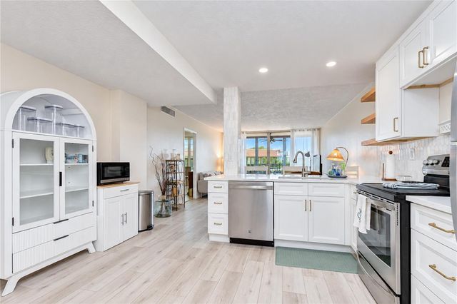 17580 GULF BOULEVARD 417, Redington Shores, FL 33708
