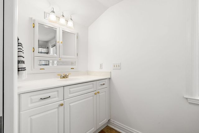452 N Central St, East Bridgewater, MA 02333