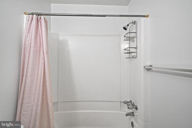 9164 BROKEN OAK PL, Burke, VA 22015