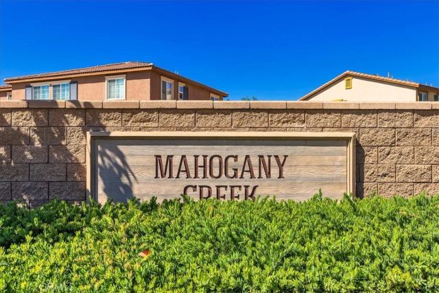28690 Mahogany Trail Way, Menifee, CA 92584