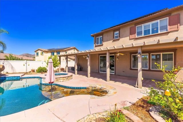 28690 Mahogany Trail Way, Menifee, CA 92584