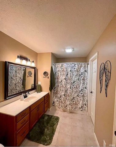 1207 bowden Drive, Evansville, IN 47725