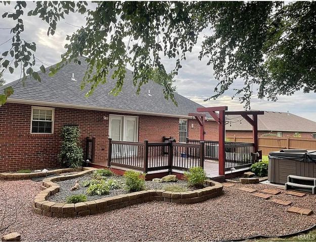 1207 bowden Drive, Evansville, IN 47725