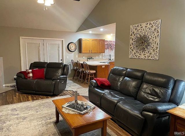 1207 bowden Drive, Evansville, IN 47725