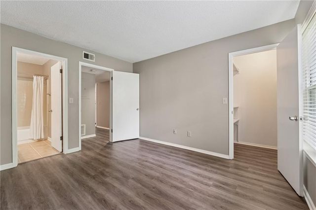 1401 Huntingdon, Sandy Springs, GA 30350