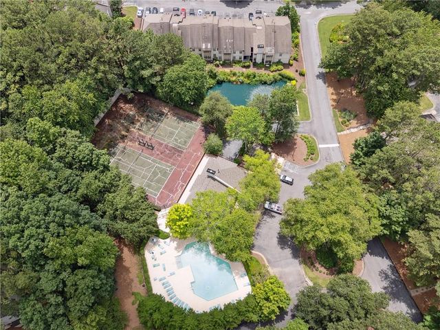 1401 Huntingdon, Sandy Springs, GA 30350