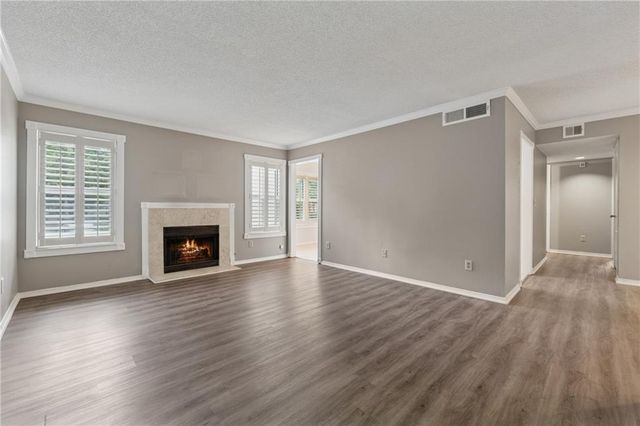 1401 Huntingdon, Sandy Springs, GA 30350