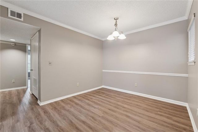 1401 Huntingdon, Sandy Springs, GA 30350