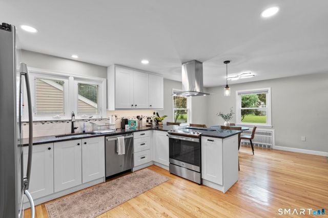 40 Rolling Ridge Road, Orange, CT 06477