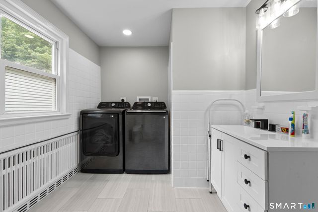 40 Rolling Ridge Road, Orange, CT 06477