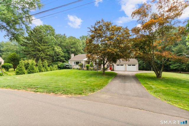 40 Rolling Ridge Road, Orange, CT 06477