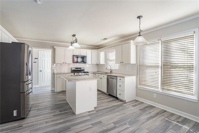 3038 Mary Alice Trail, Loganville, GA 30052