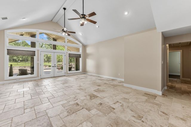96 B John Kay Road, Huntsville, TX 77320