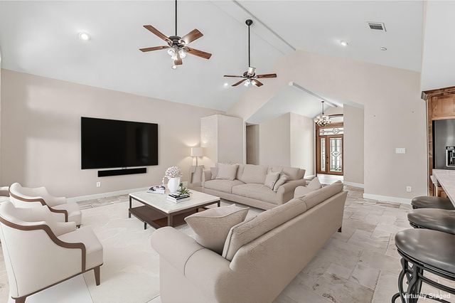 96 B John Kay Road, Huntsville, TX 77320