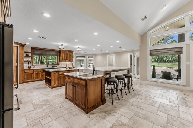 96 B John Kay Road, Huntsville, TX 77320