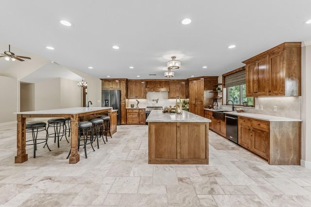 96 B John Kay Road, Huntsville, TX 77320