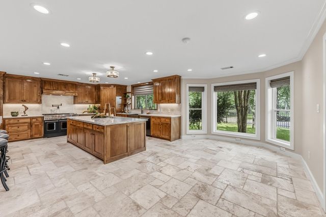 96 B John Kay Road, Huntsville, TX 77320