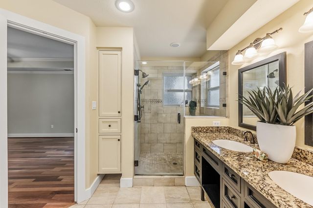 96 B John Kay Road, Huntsville, TX 77320