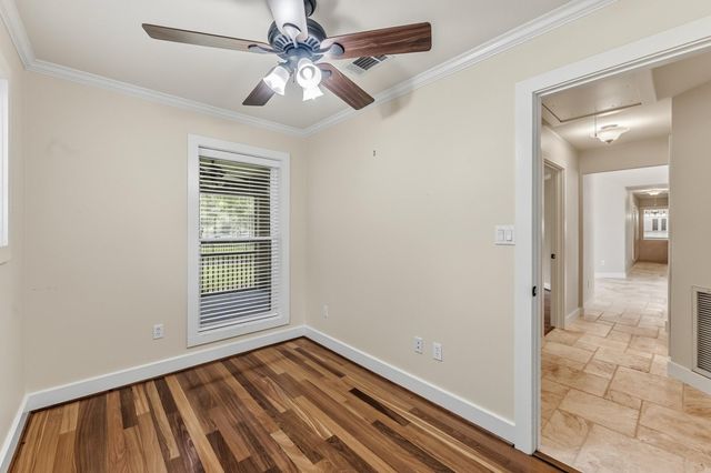 96 B John Kay Road, Huntsville, TX 77320