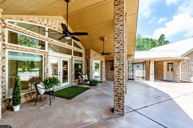 96 B John Kay Road, Huntsville, TX 77320