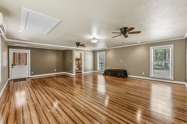96 B John Kay Road, Huntsville, TX 77320