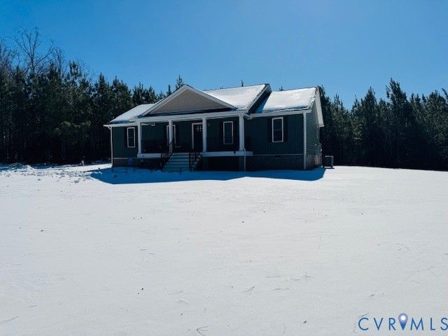 378 Halls Store Rd, Louisa, VA 23117