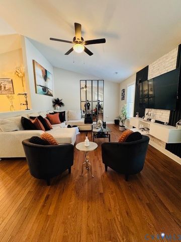 378 Halls Store Rd, Louisa, VA 23117