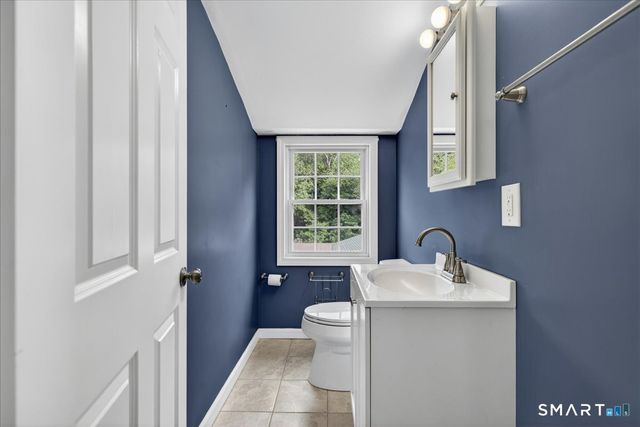 89 Burr Street, East Haven, CT 06512