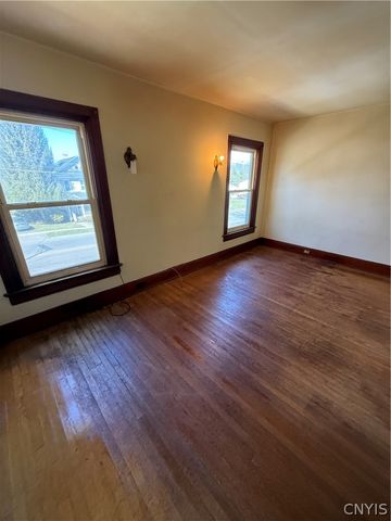 142 Franklin Street, Auburn, NY 13021