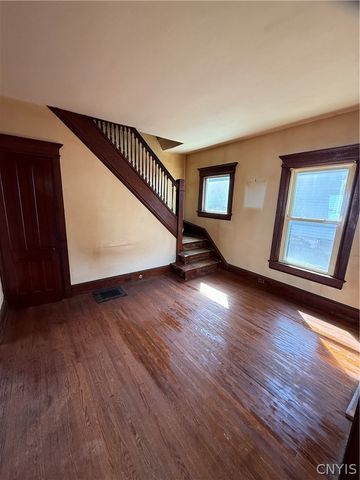 142 Franklin Street, Auburn, NY 13021