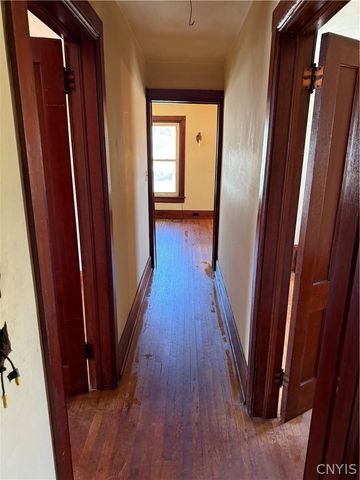 142 Franklin Street, Auburn, NY 13021