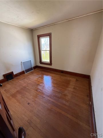 142 Franklin Street, Auburn, NY 13021