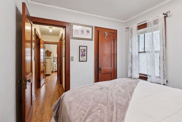 958 James Avenue, Saint Paul, MN 55102