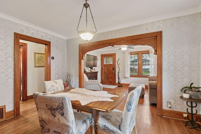 958 James Avenue, Saint Paul, MN 55102