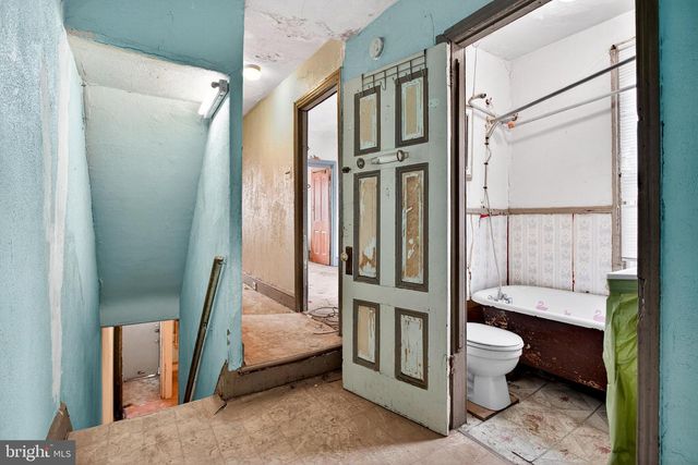 2210 W MASTER ST, Philadelphia, PA 19121