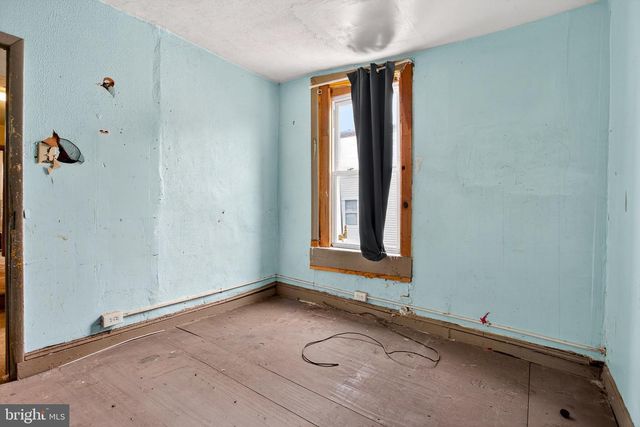 2210 W MASTER ST, Philadelphia, PA 19121