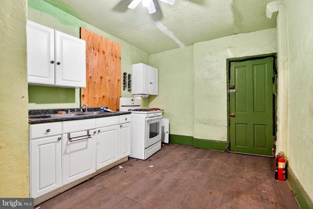 2210 W MASTER ST, Philadelphia, PA 19121