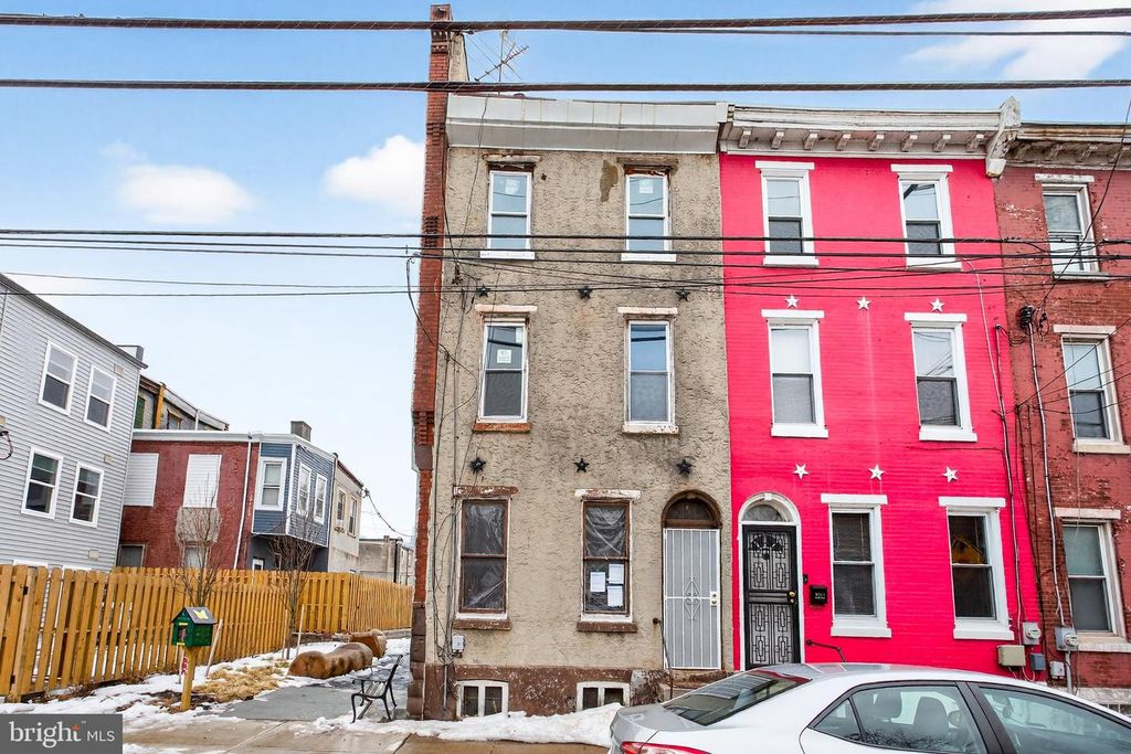 2210 W MASTER ST, Philadelphia, PA 19121