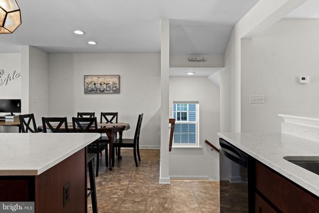 24 CECILY WAY, Ranson, WV 25438