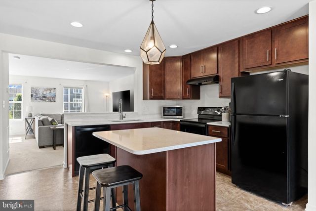 24 CECILY WAY, Ranson, WV 25438